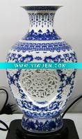 Wholesale Blue and white oriental Ceramic Table Lamp WRYDV16