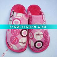 Wholesale Ladies' Lovely Winter Slippers with Printed Flower Pattern, Ladies' Warm Winter Slippers
