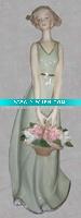 Wholesale Porcelain basket figure