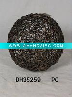 Wholesale home&garden hanging rattan&metal flower planter