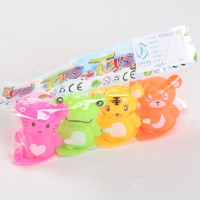 Wholesale Wind Up Toy Cartoon Plastic Animal On The Chaining Skate