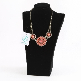 Wholesale Alloy Resin Necklace