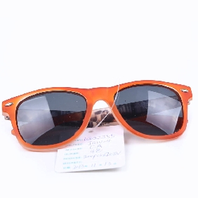 Wholesale Black Sunglasses With Orange And Flower Printing Frame In OPP Bag Package