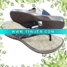 Wholesale Women's massage flip flops