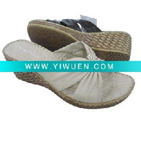 Lady Fashion Wedge-heeled Slipper