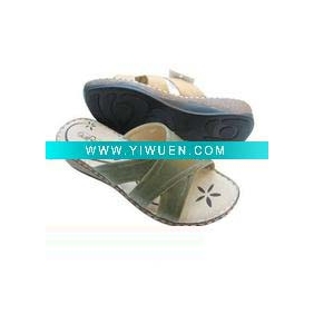 Wholesale PU Woman Comfort Slippers with massage tablets