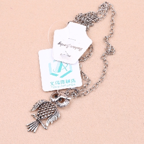 Wholesale cool alloy chain fashion owl necklace