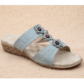 Wholesale Beautiful Flower Light Blue Fashion Flat Sandals