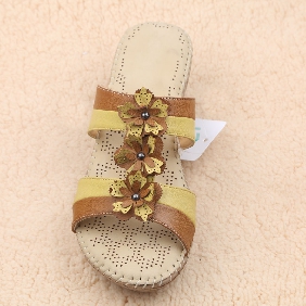 Wholesale 2015 Summer Hot Selling Soft Leather Fashion Sandals for Womens
